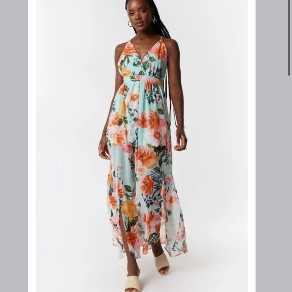 Floral V-Neck Halter Maxi Dress size M